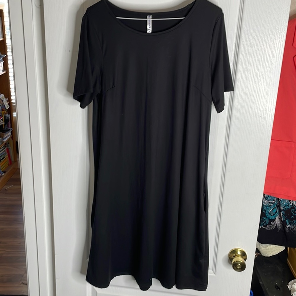 Size medium black dress NWT